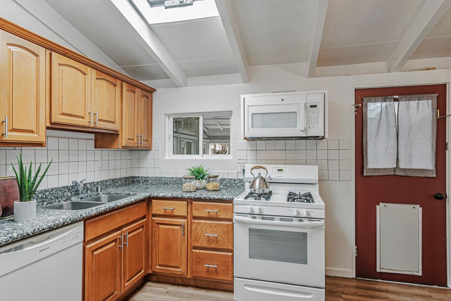 Detail Gallery Image 12 of 54 For 3375 Holly Dr, San Jose,  CA 95127 - 3 Beds | 1 Baths