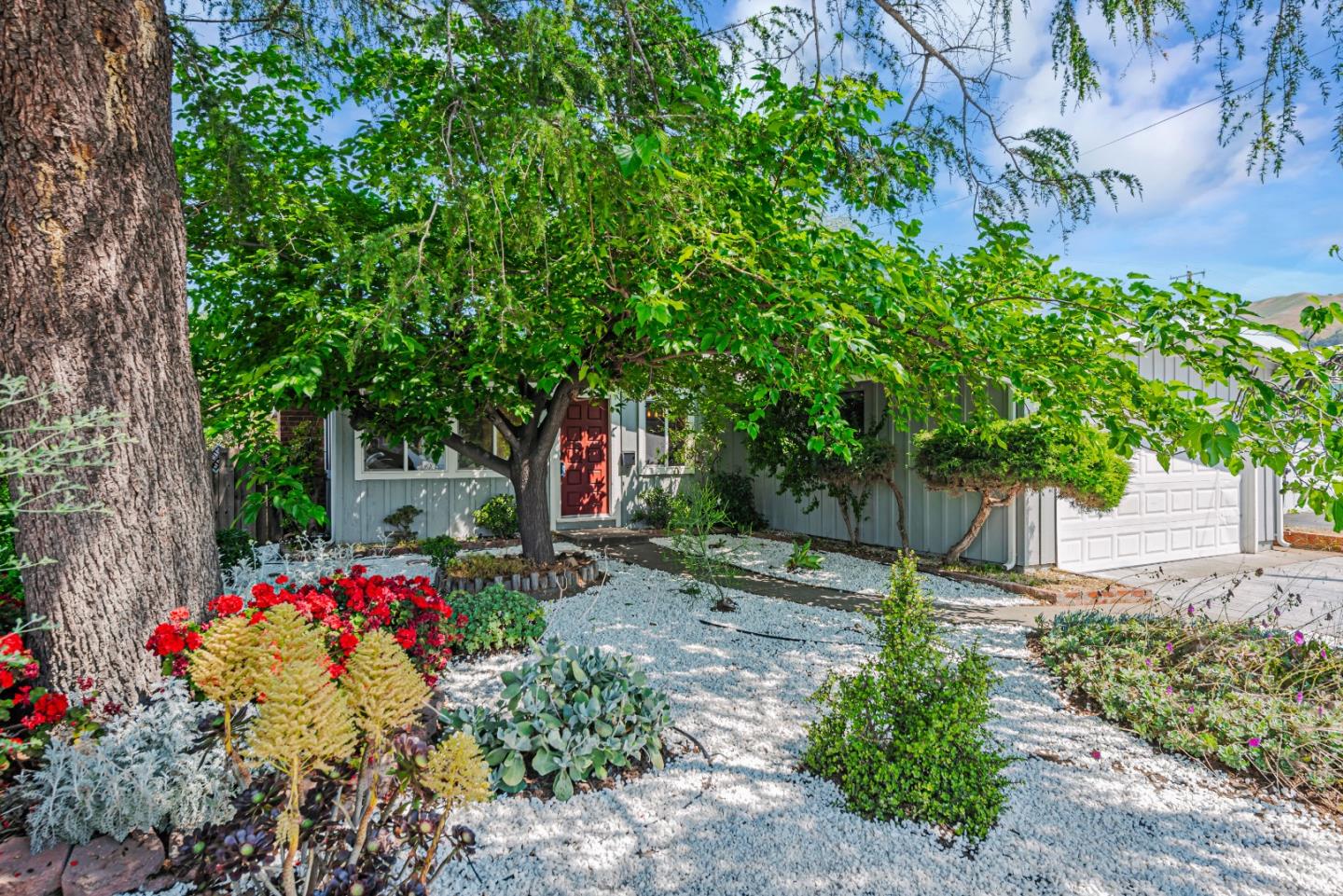 Detail Gallery Image 4 of 54 For 3375 Holly Dr, San Jose,  CA 95127 - 3 Beds | 1 Baths