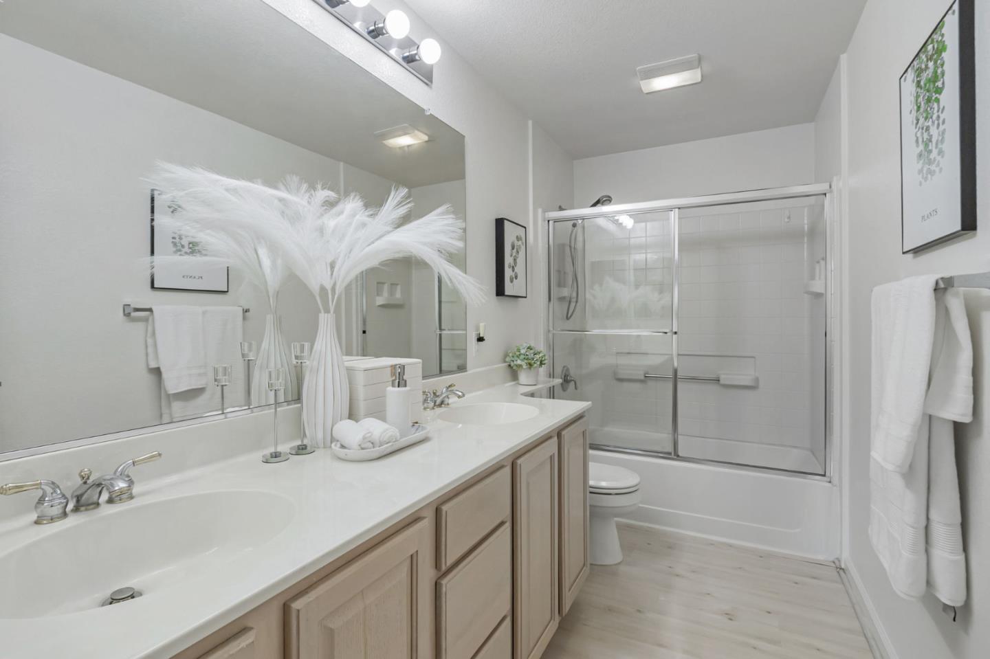 Detail Gallery Image 13 of 19 For 2255 Showers Dr #251,  Mountain View,  CA 94040 - 2 Beds | 2 Baths