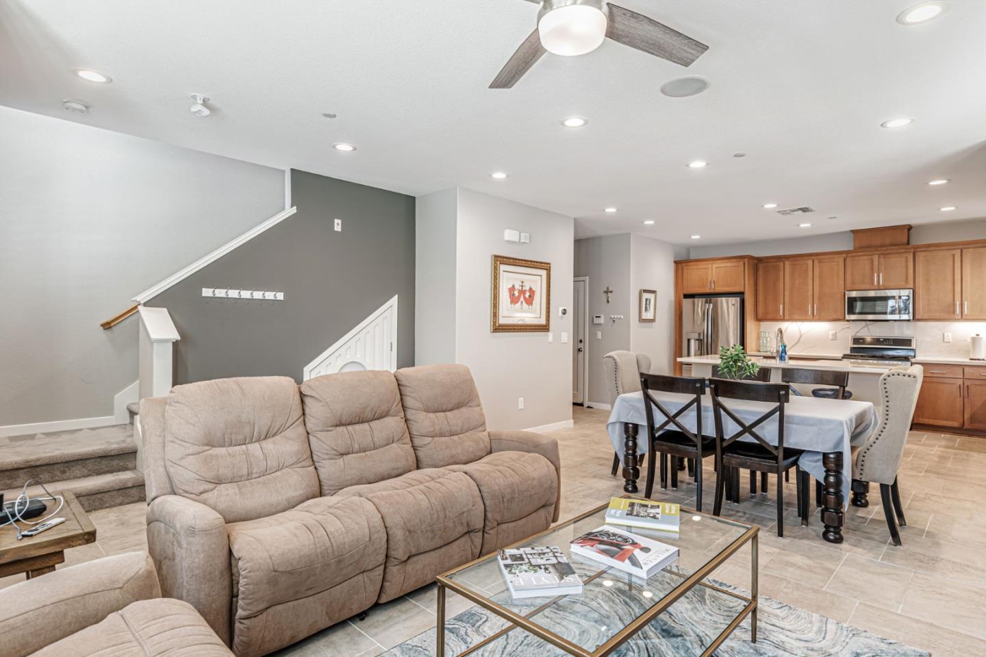 Detail Gallery Image 20 of 53 For 810 Saint Rufina Ln, Morgan Hill,  CA 95037 - 3 Beds | 2/1 Baths