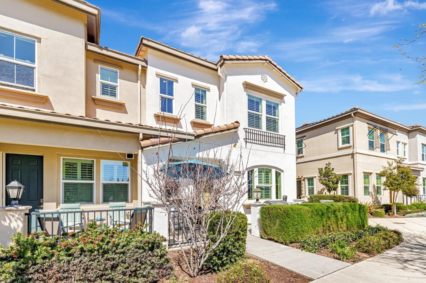 Detail Gallery Image 5 of 53 For 810 Saint Rufina Ln, Morgan Hill,  CA 95037 - 3 Beds | 2/1 Baths