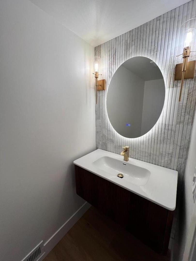 Detail Gallery Image 5 of 15 For 18400 Overlook Rd #41,  Los Gatos,  CA 95030 - 3 Beds | 2/1 Baths