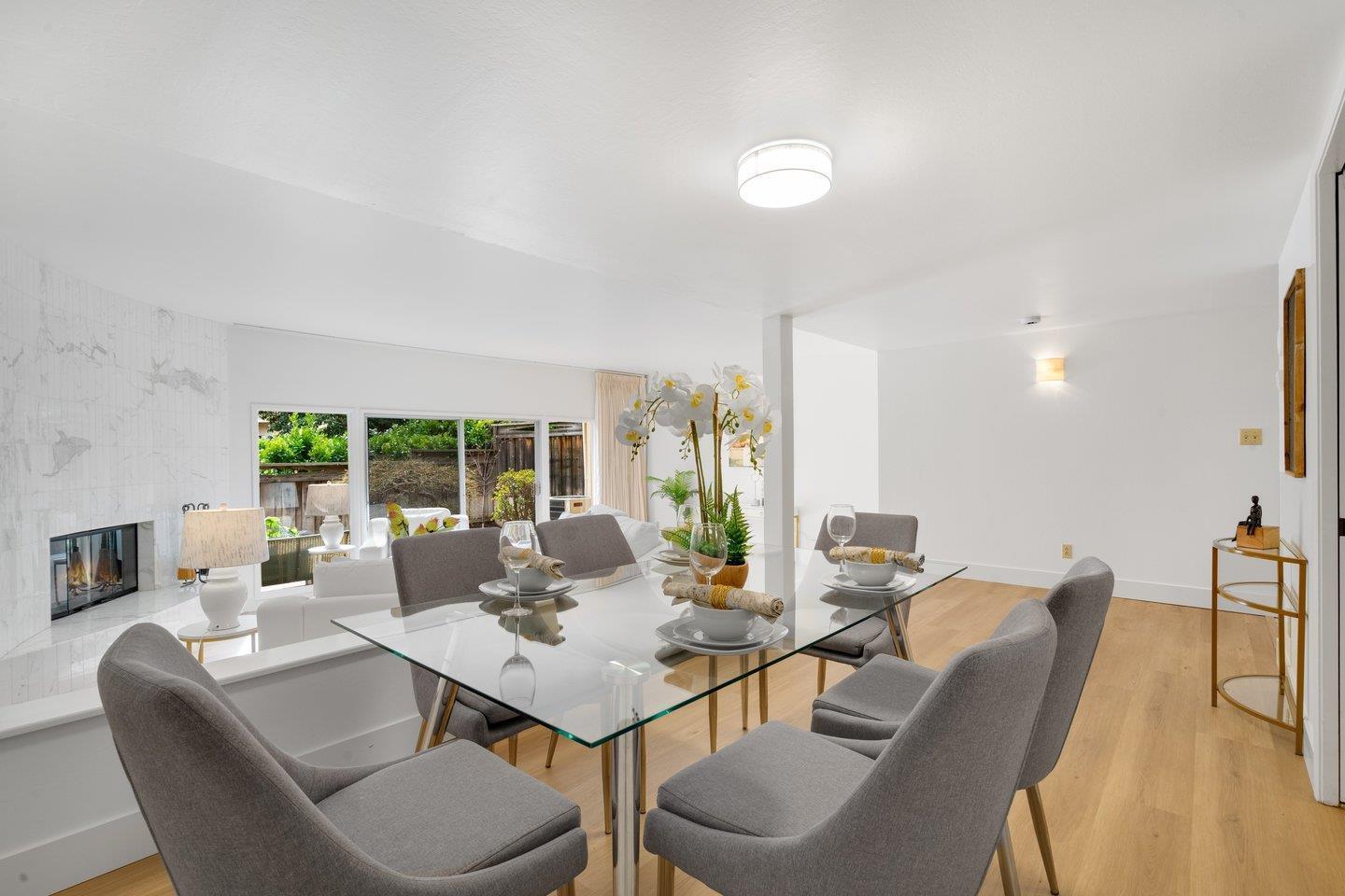 Detail Gallery Image 7 of 15 For 18400 Overlook Rd #41,  Los Gatos,  CA 95030 - 3 Beds | 2/1 Baths