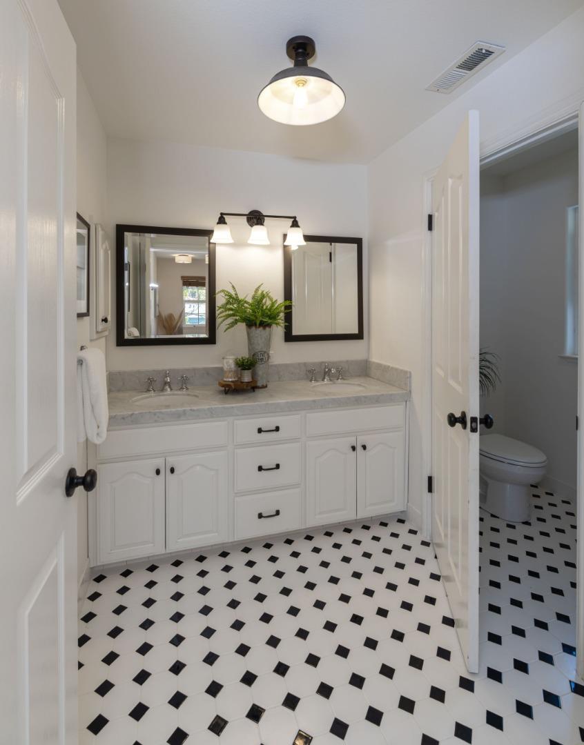 Detail Gallery Image 23 of 39 For 123 Reed Way, Santa Cruz,  CA 95060 - 3 Beds | 2/1 Baths