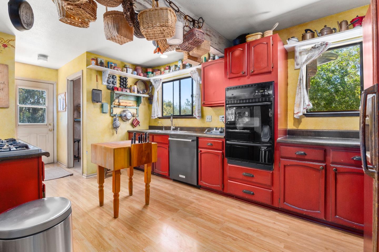 Detail Gallery Image 21 of 89 For 222 Manfre Rd, Watsonville,  CA 95076 - 3 Beds | 2/1 Baths