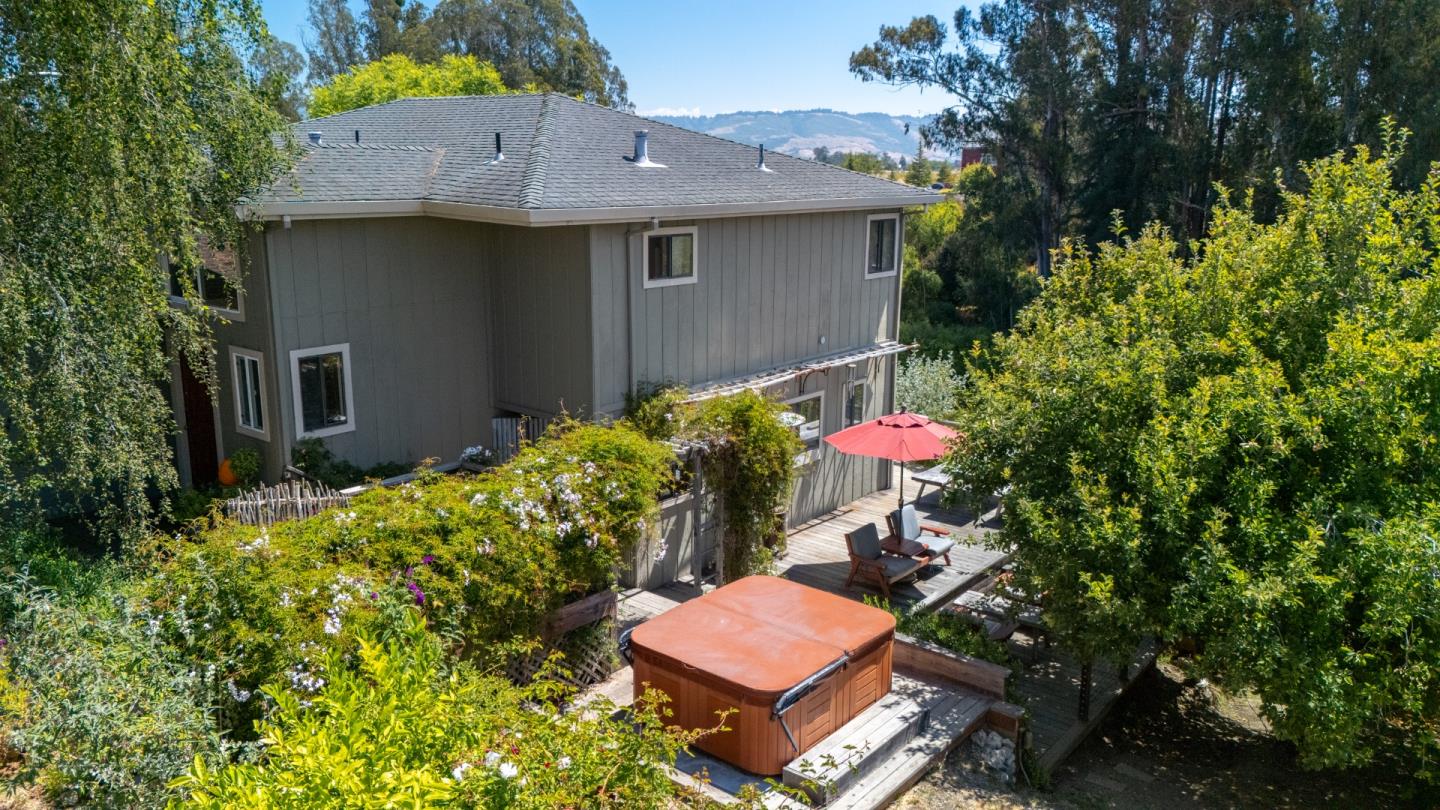 Detail Gallery Image 6 of 89 For 222 Manfre Rd, Watsonville,  CA 95076 - 3 Beds | 2/1 Baths