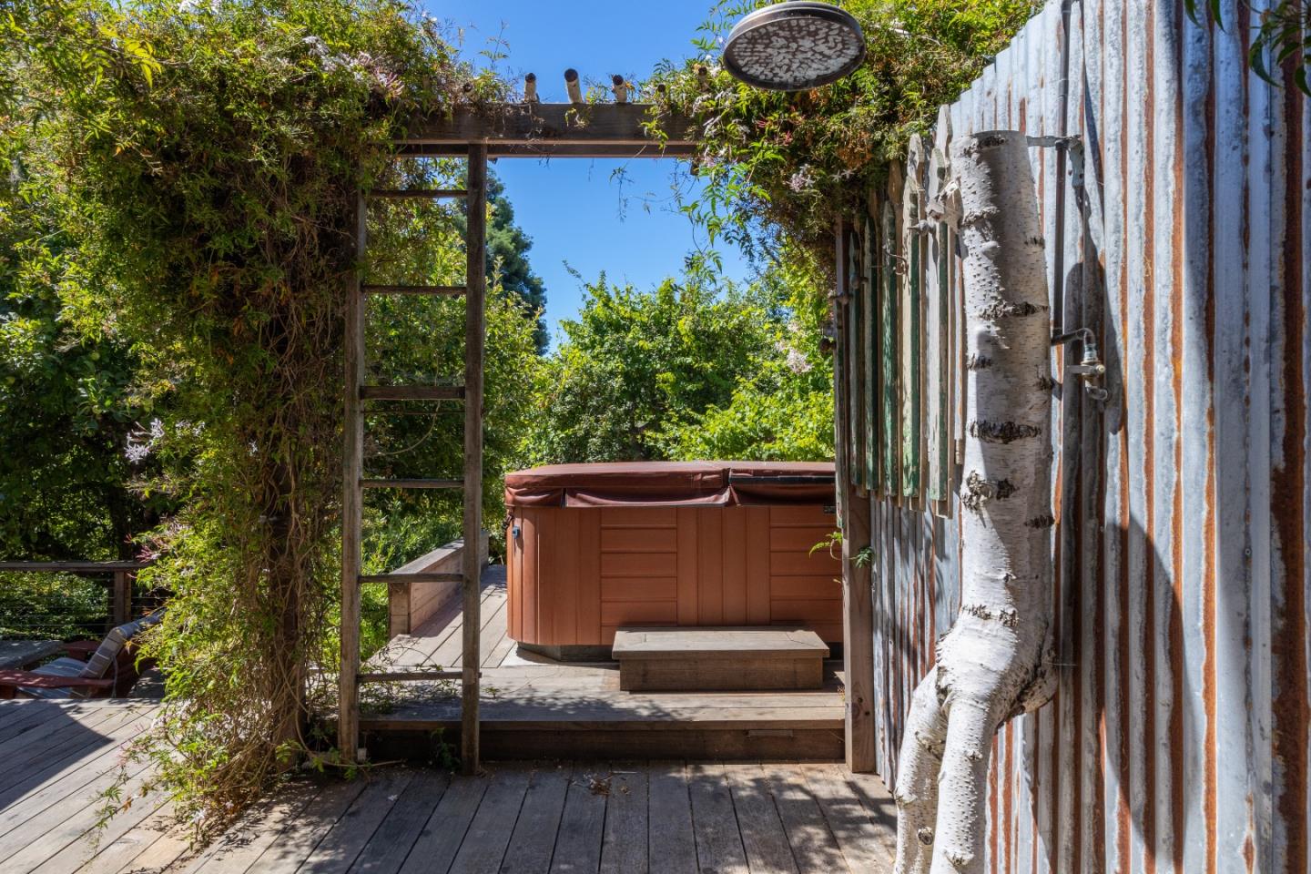 Detail Gallery Image 7 of 89 For 222 Manfre Rd, Watsonville,  CA 95076 - 3 Beds | 2/1 Baths