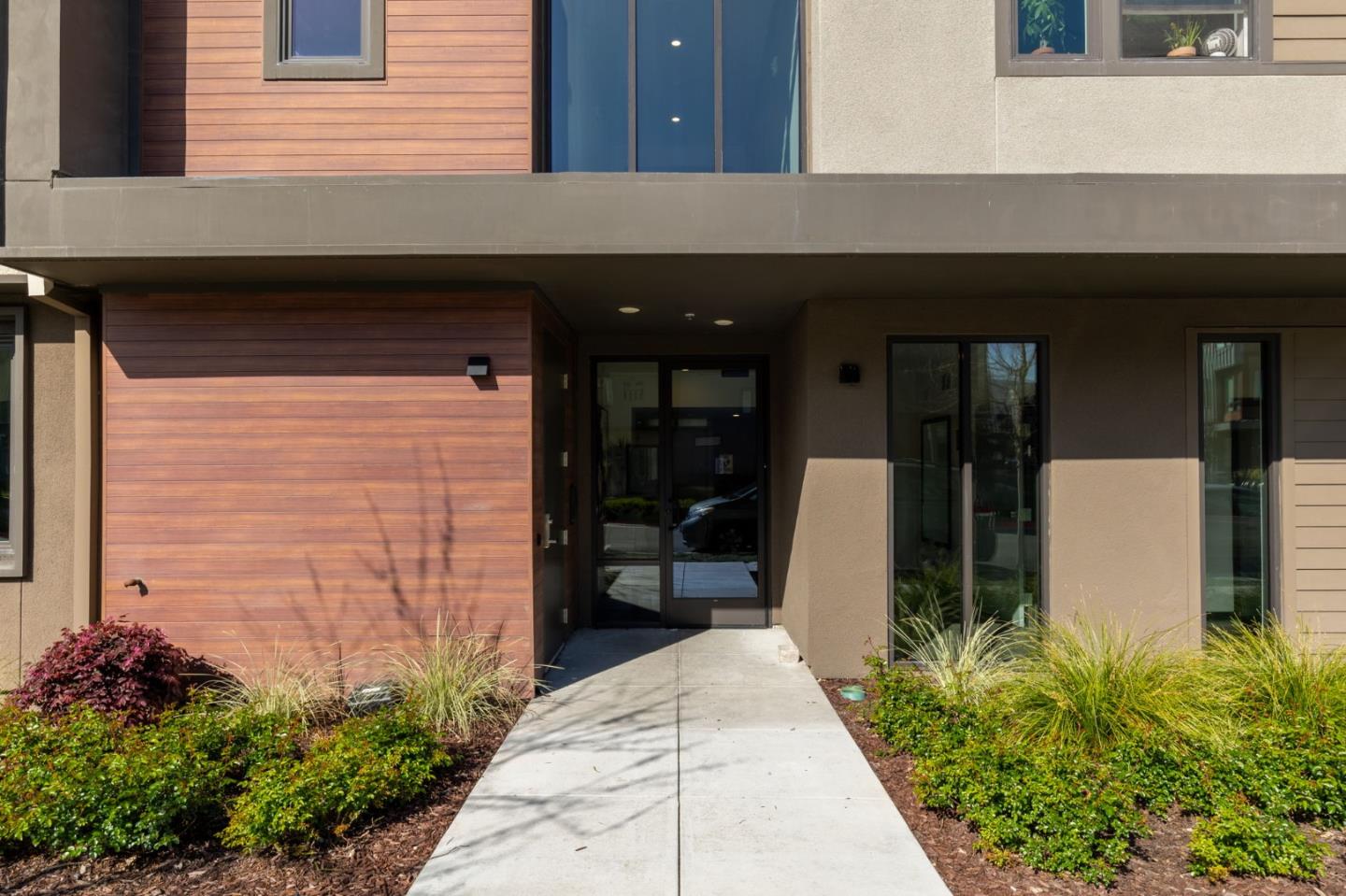 Detail Gallery Image 2 of 39 For 45049 Challenge #203,  Fremont,  CA 94538 - 3 Beds | 2 Baths