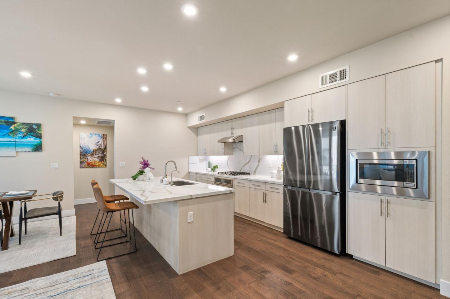 Detail Gallery Image 9 of 39 For 45049 Challenge #203,  Fremont,  CA 94538 - 3 Beds | 2 Baths
