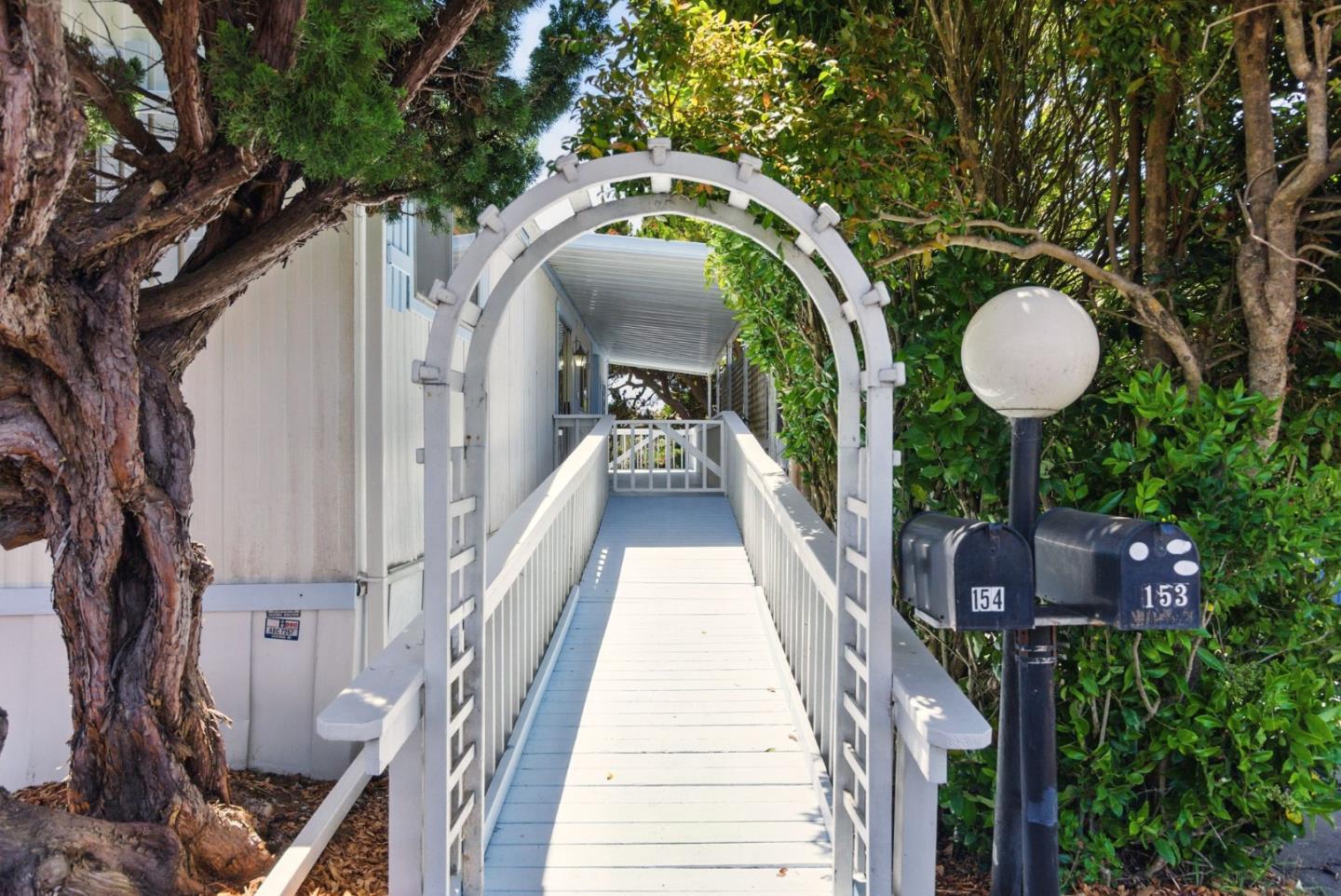 Detail Gallery Image 3 of 36 For 2395 Delaware Ave #154,  Santa Cruz,  CA 95060 - 2 Beds | 2 Baths
