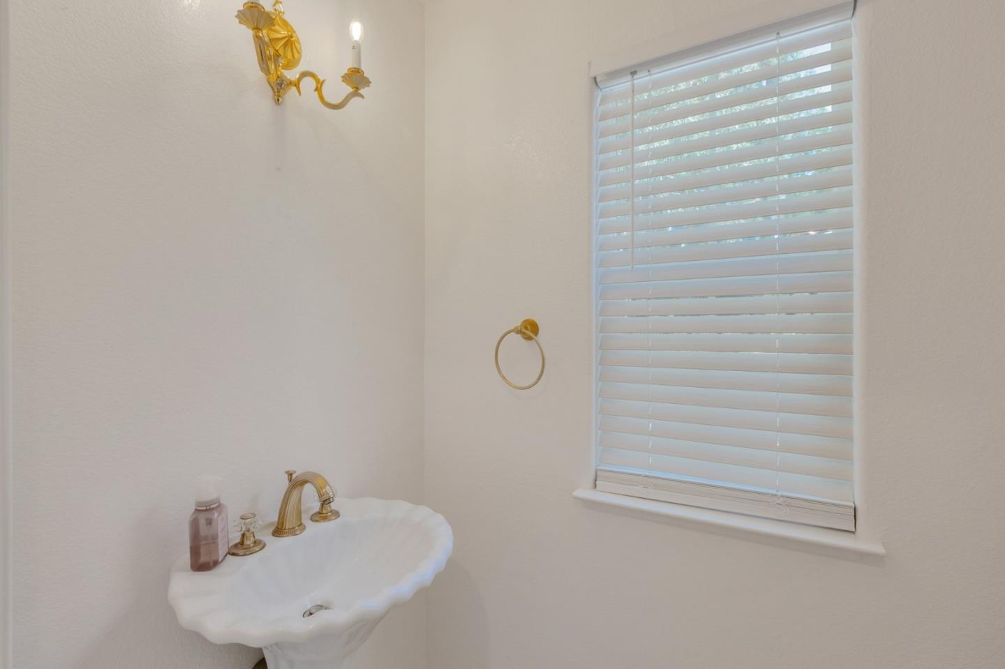 Detail Gallery Image 27 of 49 For 12189 Parker Ranch Rd, Saratoga,  CA 95070 - 4 Beds | 3/1 Baths