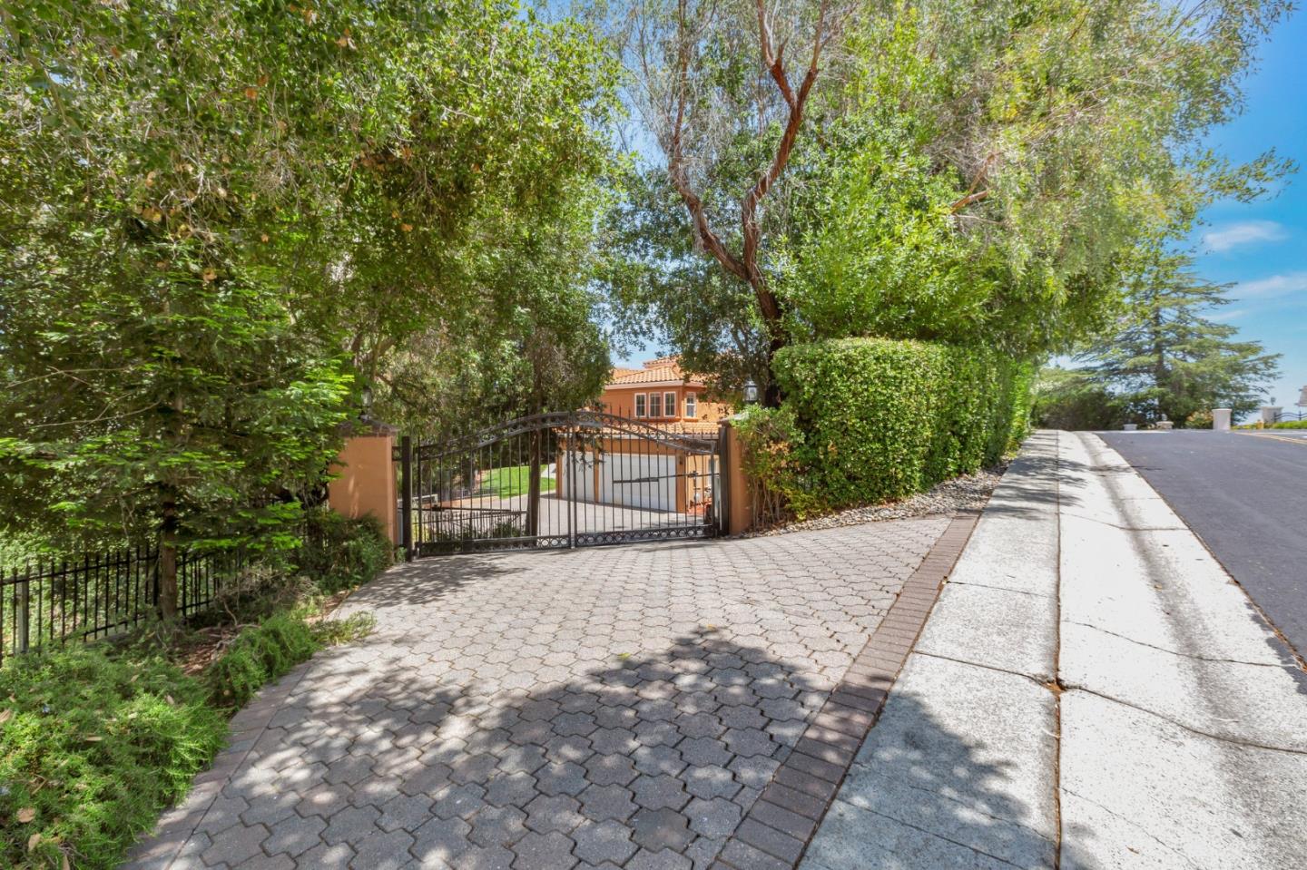 Detail Gallery Image 47 of 49 For 12189 Parker Ranch Rd, Saratoga,  CA 95070 - 4 Beds | 3/1 Baths