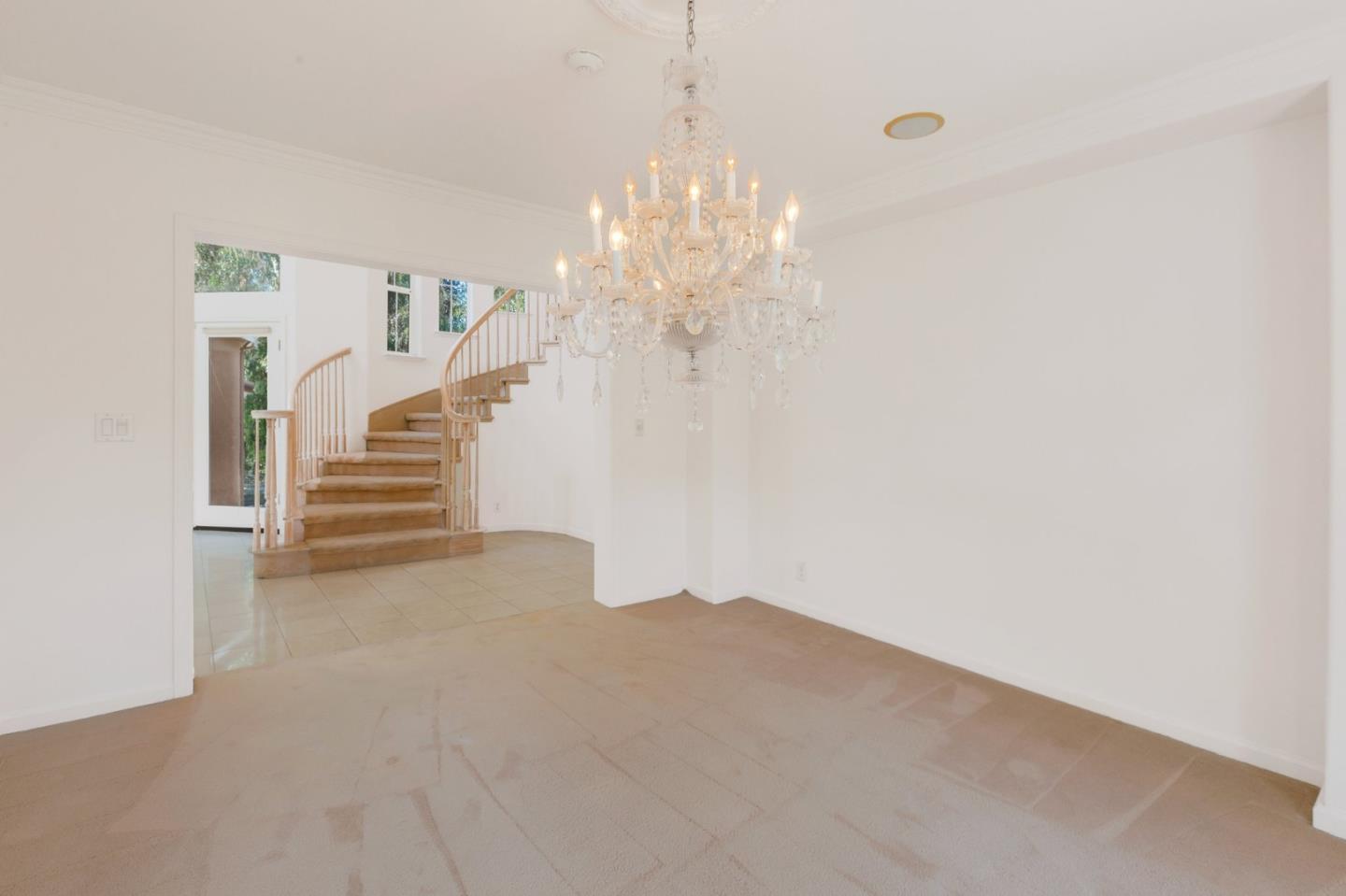 Detail Gallery Image 8 of 49 For 12189 Parker Ranch Rd, Saratoga,  CA 95070 - 4 Beds | 3/1 Baths