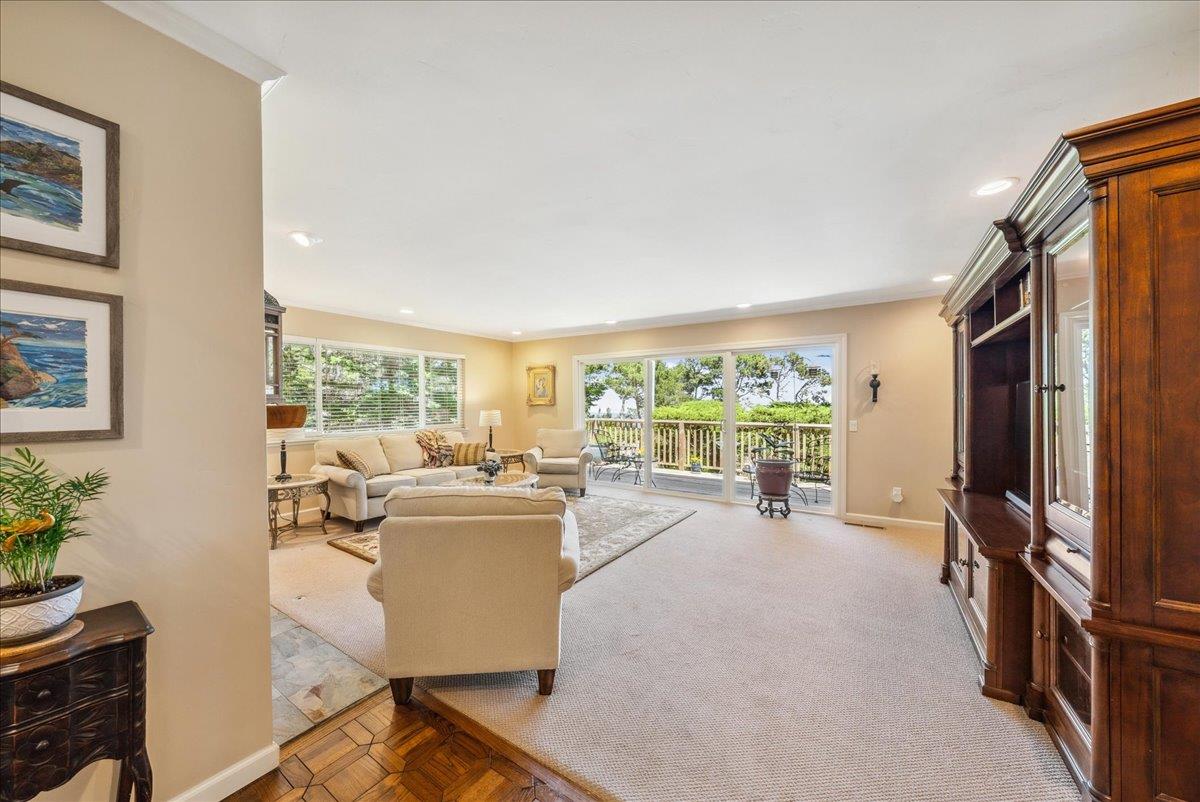 Detail Gallery Image 10 of 93 For 1 Windsor Rise, Monterey,  CA 93940 - 3 Beds | 2/1 Baths