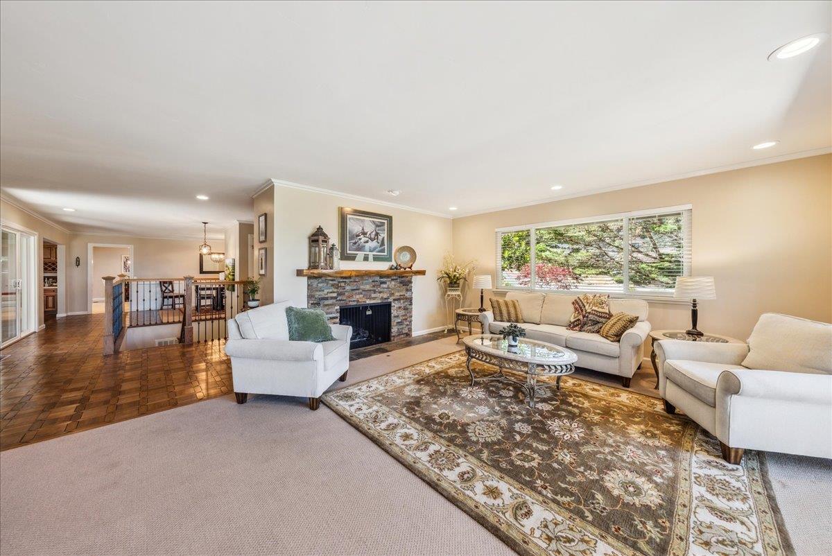 Detail Gallery Image 14 of 93 For 1 Windsor Rise, Monterey,  CA 93940 - 3 Beds | 2/1 Baths