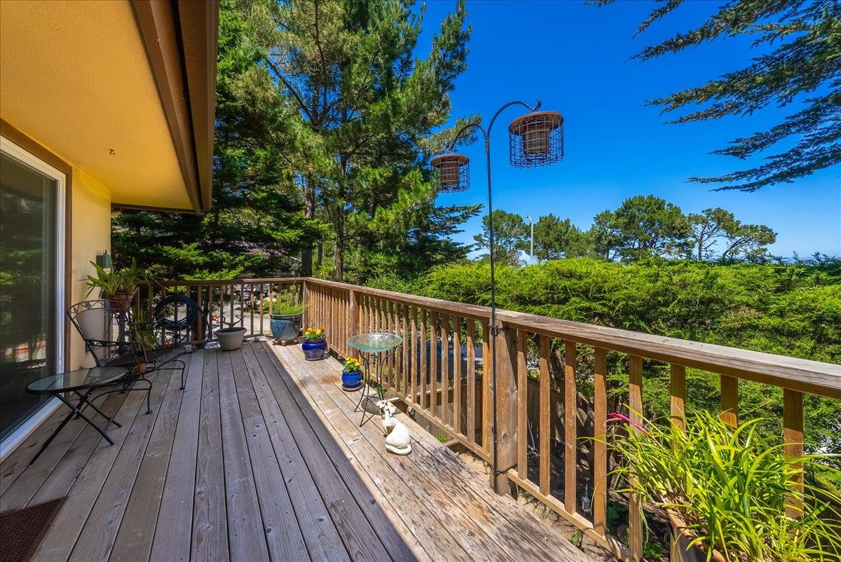 Detail Gallery Image 15 of 93 For 1 Windsor Rise, Monterey,  CA 93940 - 3 Beds | 2/1 Baths