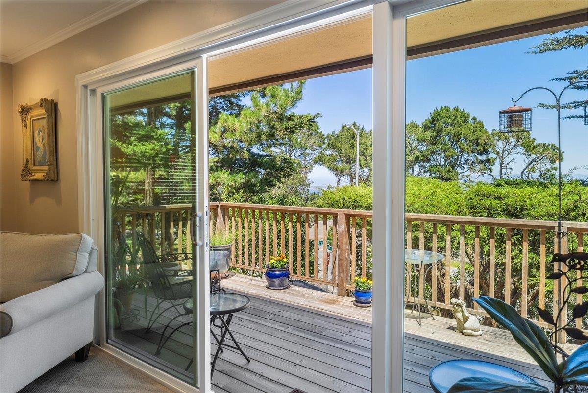 Detail Gallery Image 16 of 93 For 1 Windsor Rise, Monterey,  CA 93940 - 3 Beds | 2/1 Baths