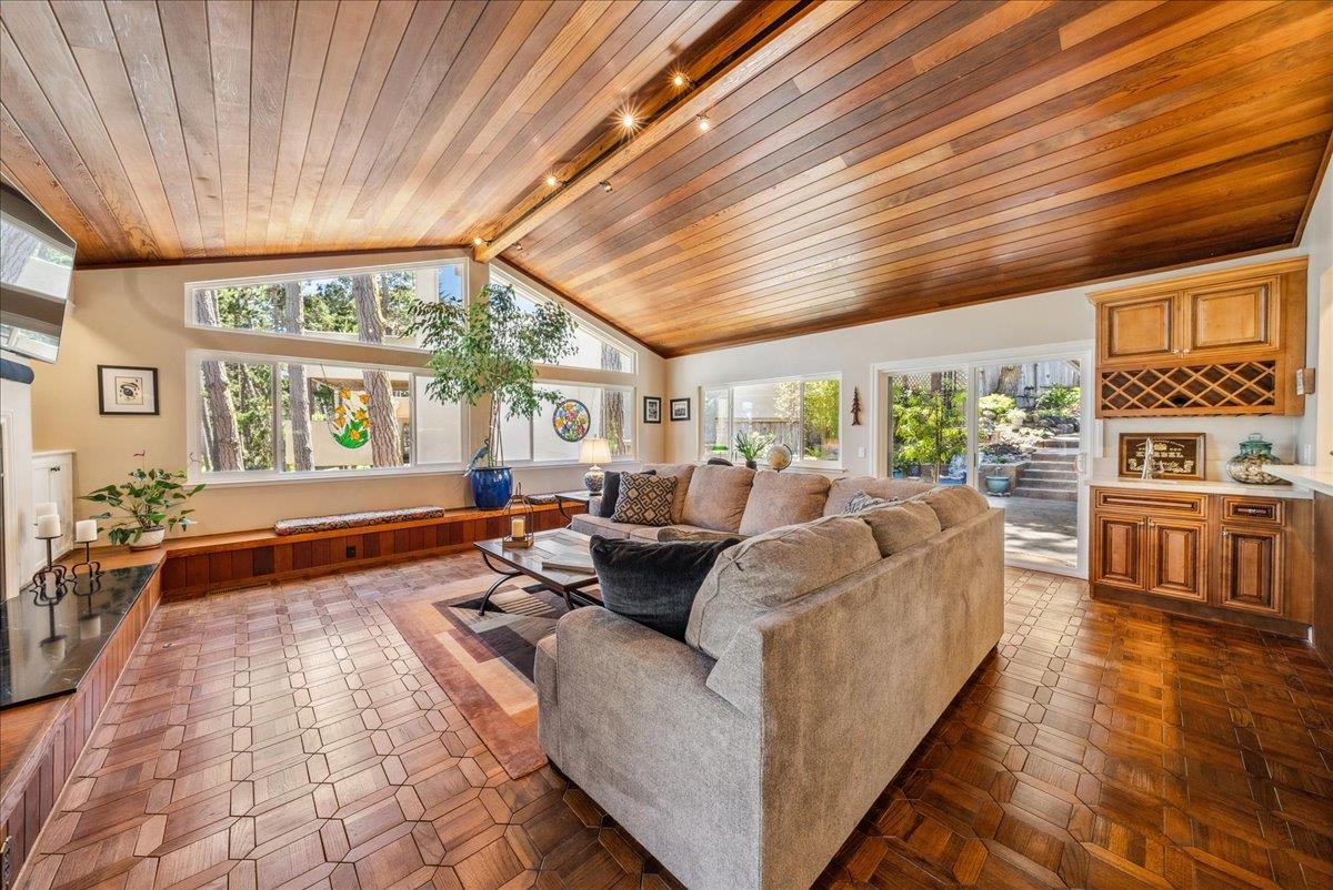 Detail Gallery Image 38 of 93 For 1 Windsor Rise, Monterey,  CA 93940 - 3 Beds | 2/1 Baths