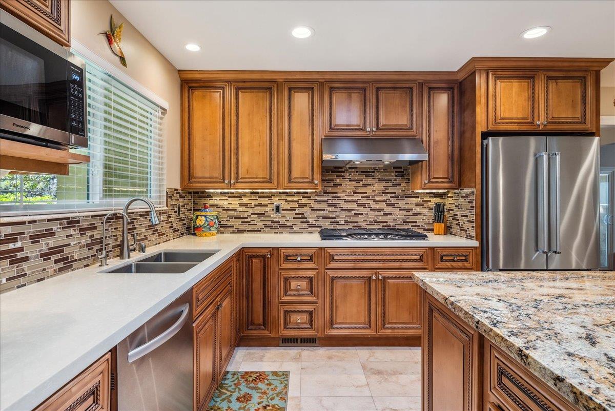 Detail Gallery Image 47 of 93 For 1 Windsor Rise, Monterey,  CA 93940 - 3 Beds | 2/1 Baths