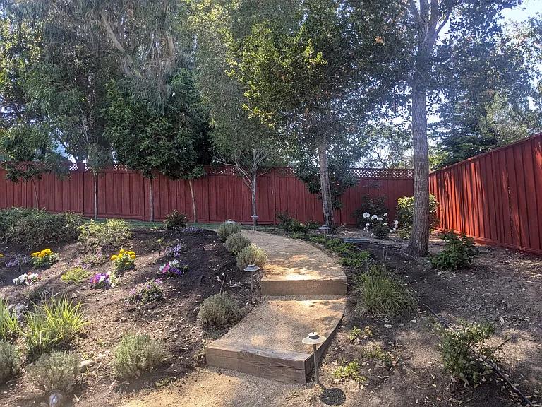 Detail Gallery Image 15 of 33 For 555 Darrell Rd, Hillsborough,  CA 94010 - 4 Beds | 2/1 Baths