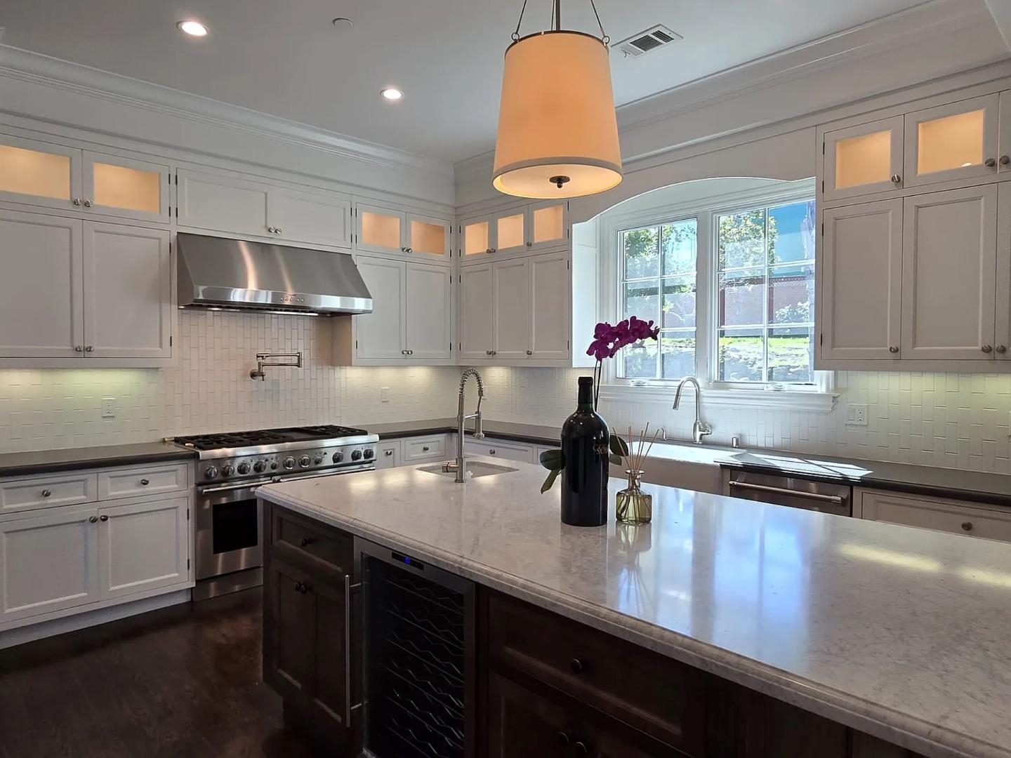 Detail Gallery Image 2 of 33 For 555 Darrell Rd, Hillsborough,  CA 94010 - 4 Beds | 2/1 Baths