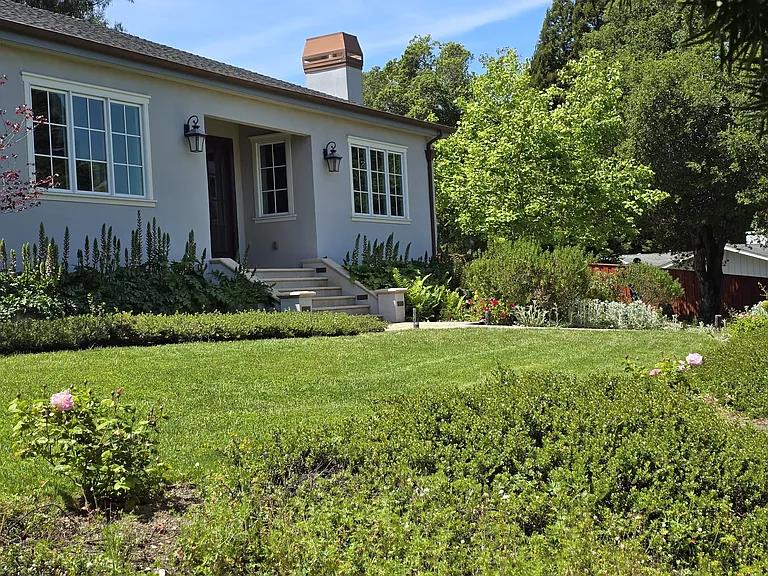 Detail Gallery Image 20 of 33 For 555 Darrell Rd, Hillsborough,  CA 94010 - 4 Beds | 2/1 Baths
