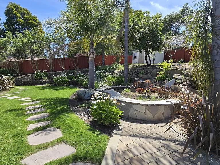 Detail Gallery Image 26 of 33 For 555 Darrell Rd, Hillsborough,  CA 94010 - 4 Beds | 2/1 Baths