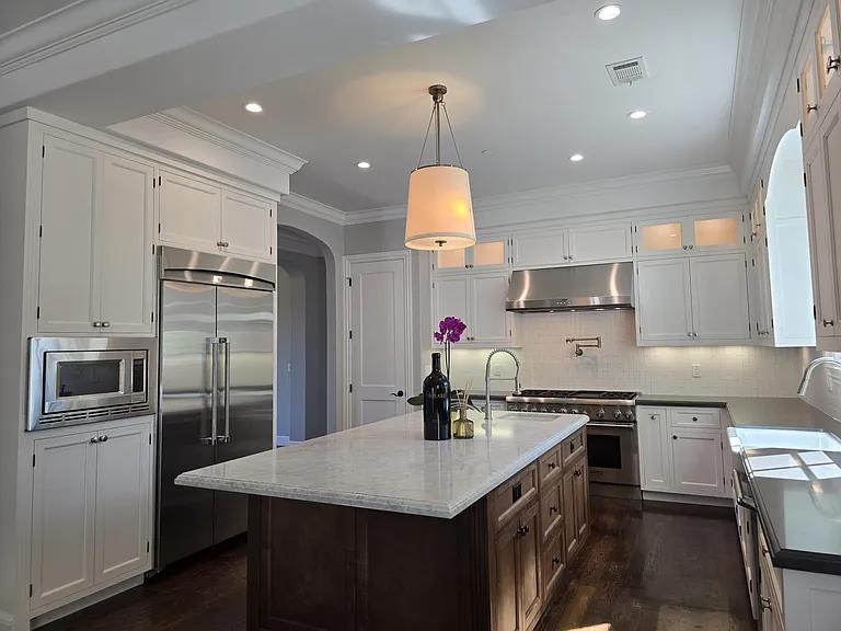 Detail Gallery Image 4 of 33 For 555 Darrell Rd, Hillsborough,  CA 94010 - 4 Beds | 2/1 Baths
