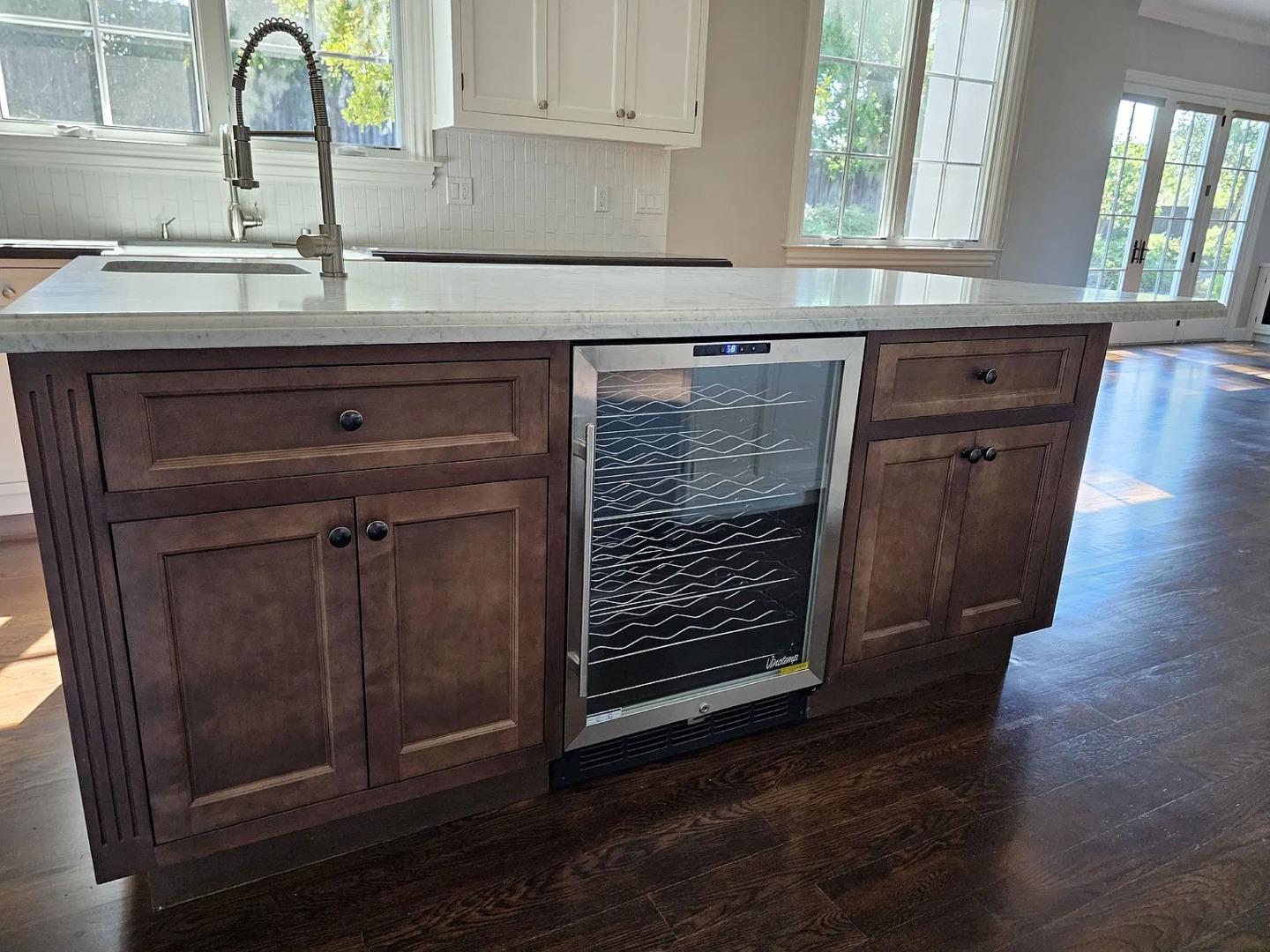 Detail Gallery Image 5 of 33 For 555 Darrell Rd, Hillsborough,  CA 94010 - 4 Beds | 2/1 Baths