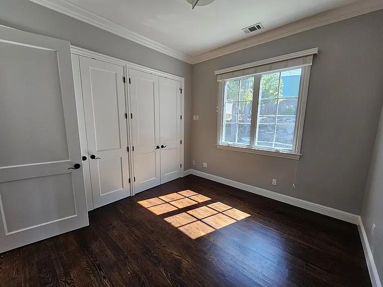 Detail Gallery Image 9 of 33 For 555 Darrell Rd, Hillsborough,  CA 94010 - 4 Beds | 2/1 Baths