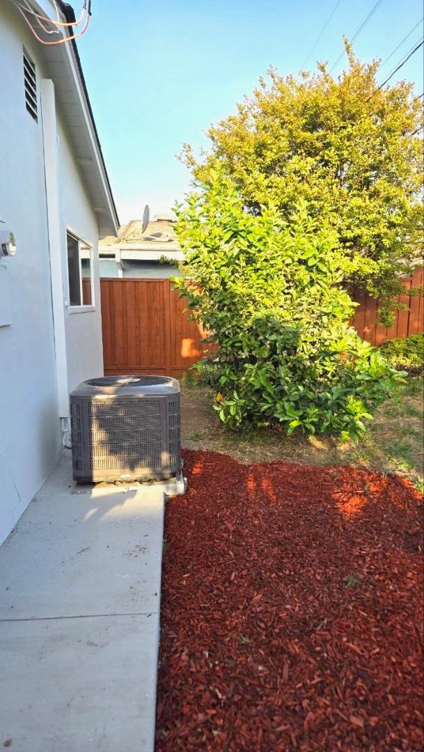 Detail Gallery Image 24 of 28 For 204 Santa Rosa Dr, San Jose,  CA 95111 - 3 Beds | 2 Baths