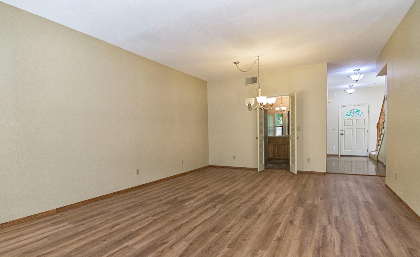 Detail Gallery Image 14 of 33 For 991 La Mesa Ter #D,  Sunnyvale,  CA 94086 - 2 Beds | 2/1 Baths