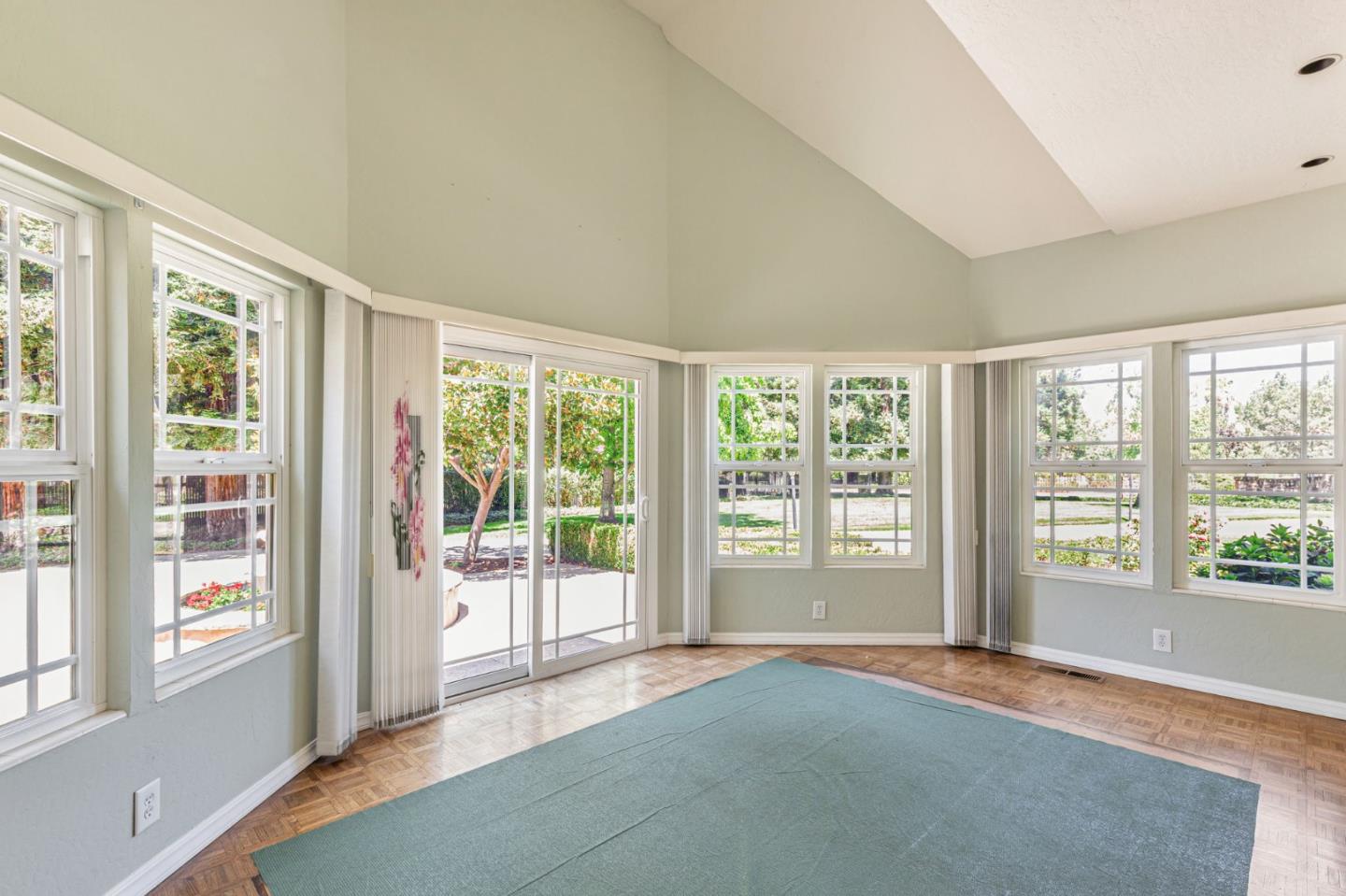 Detail Gallery Image 28 of 49 For 9885 Lantz Dr, Morgan Hill,  CA 95037 - 5 Beds | 4/1 Baths