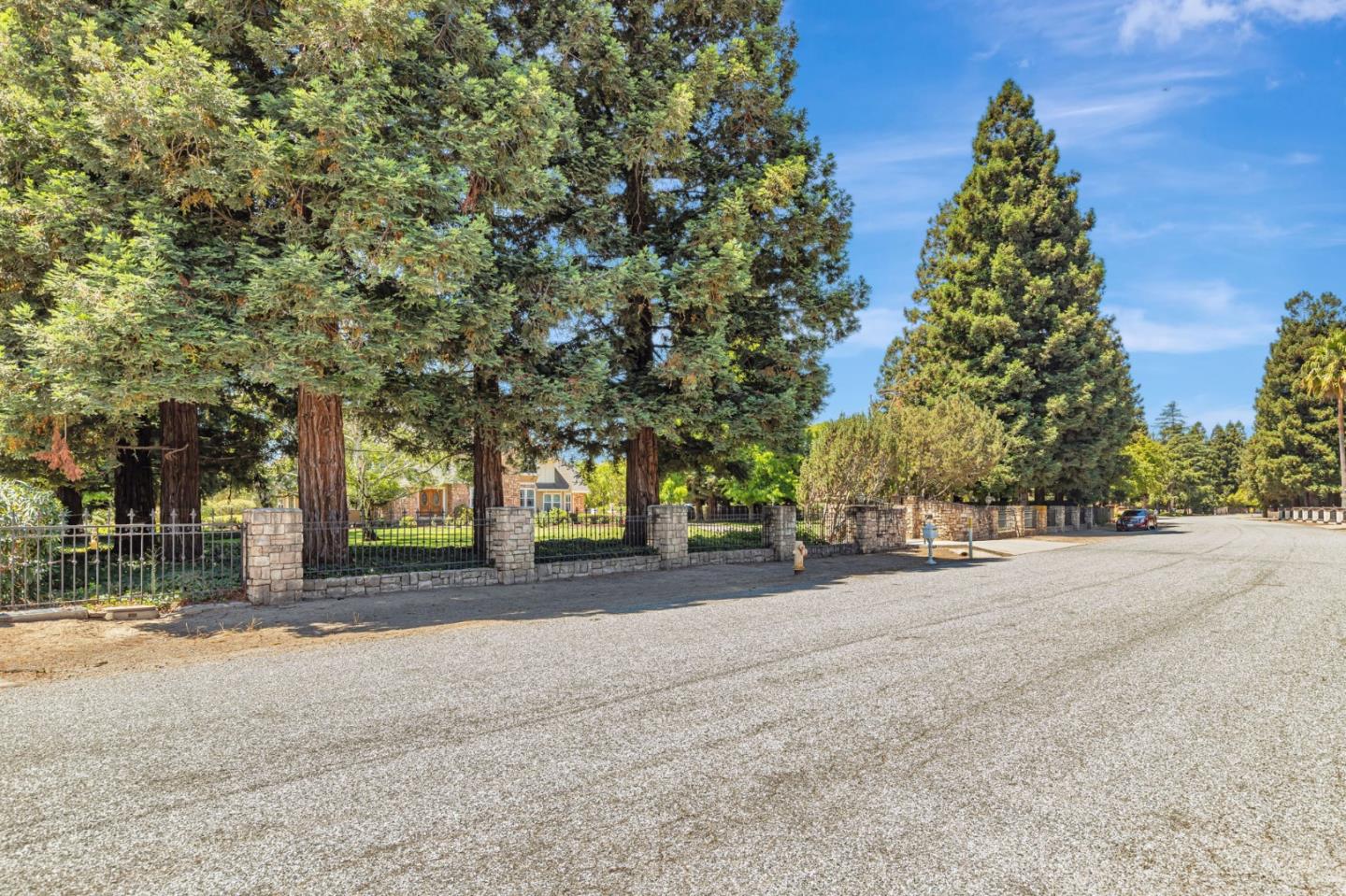 Detail Gallery Image 3 of 49 For 9885 Lantz Dr, Morgan Hill,  CA 95037 - 5 Beds | 4/1 Baths