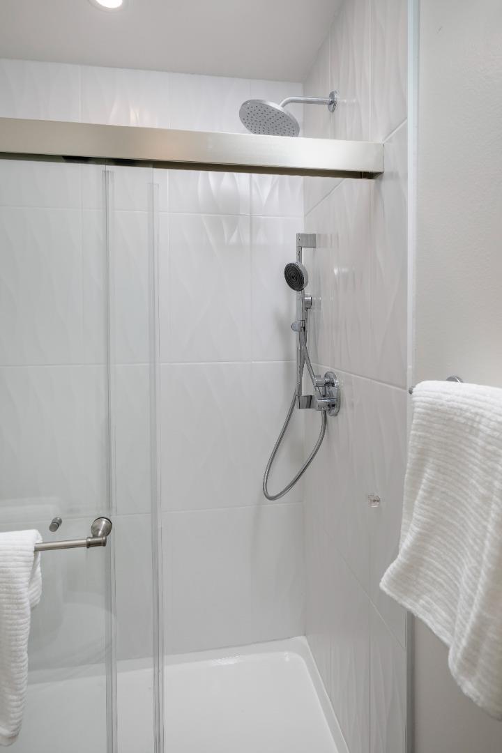 Detail Gallery Image 11 of 22 For 928 Peninsula Ave #312,  San Mateo,  CA 94401 - 2 Beds | 2 Baths