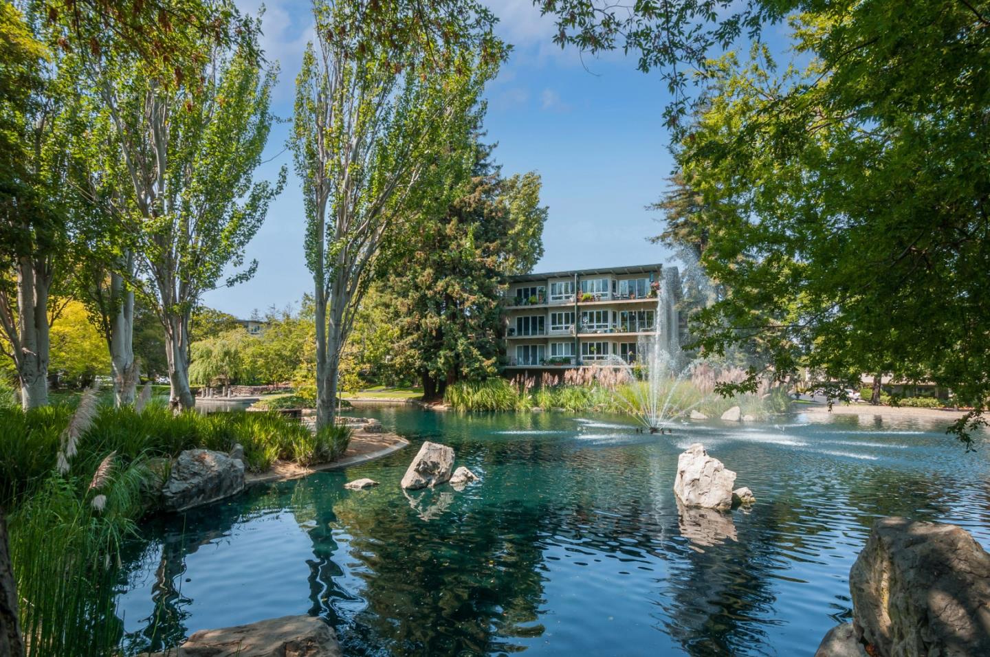Detail Gallery Image 18 of 22 For 928 Peninsula Ave #312,  San Mateo,  CA 94401 - 2 Beds | 2 Baths