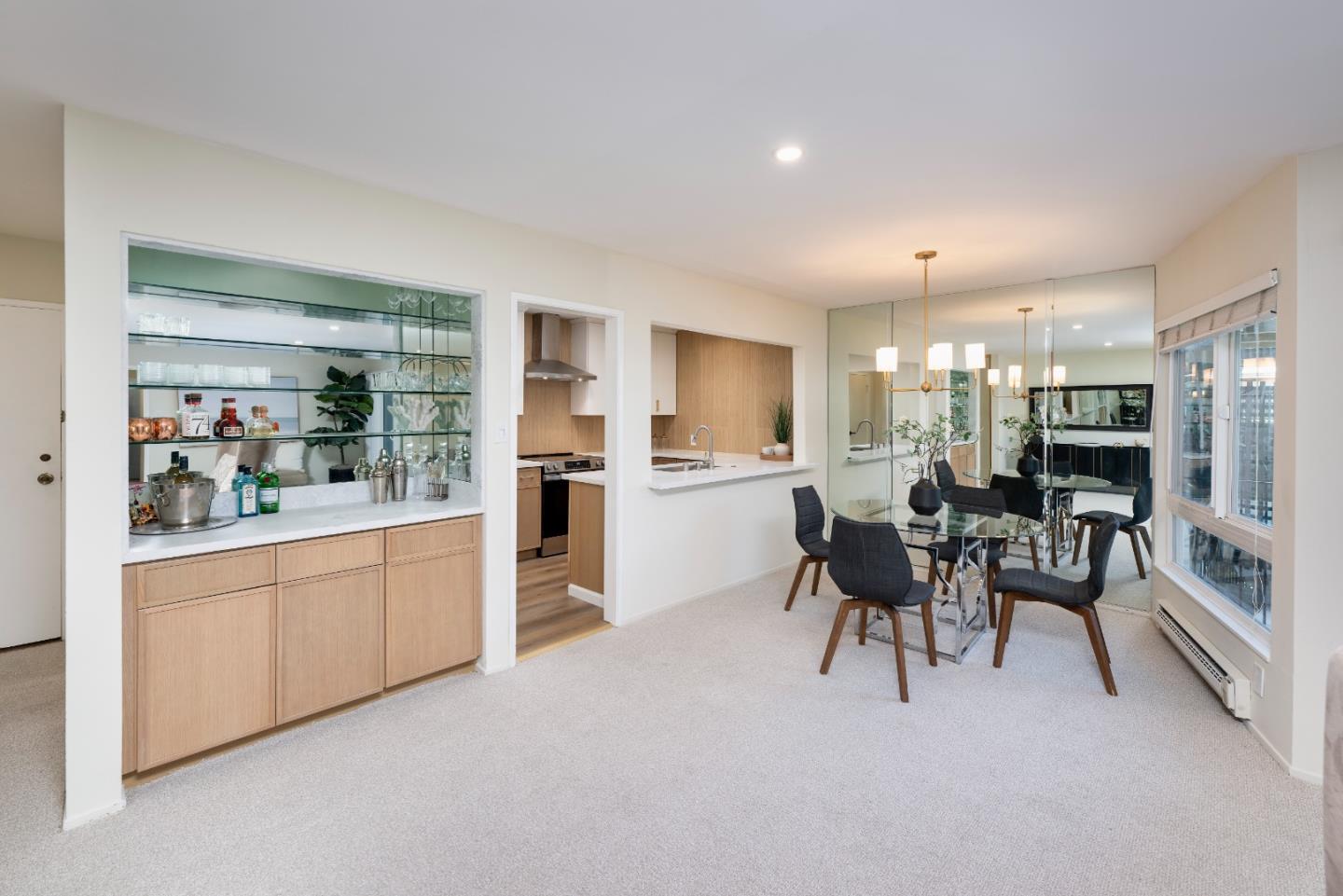 Detail Gallery Image 2 of 22 For 928 Peninsula Ave #312,  San Mateo,  CA 94401 - 2 Beds | 2 Baths