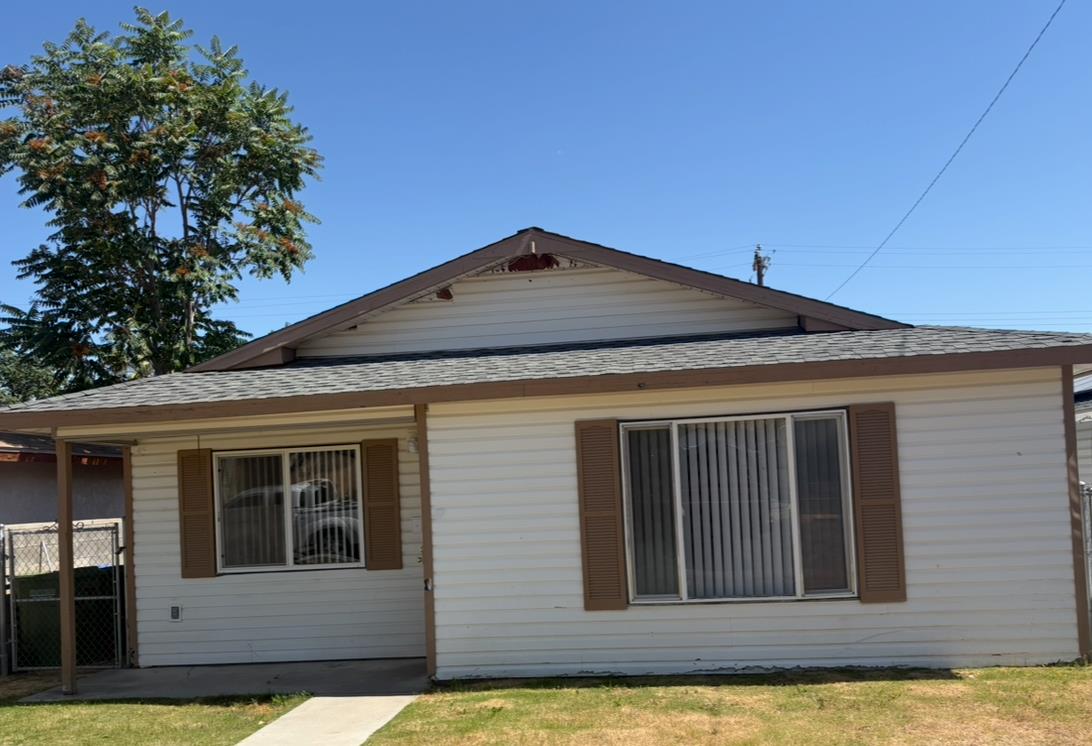 Detail Gallery Image 1 of 1 For 132 Center, Taft,  CA 93268 - 3 Beds | 1 Baths