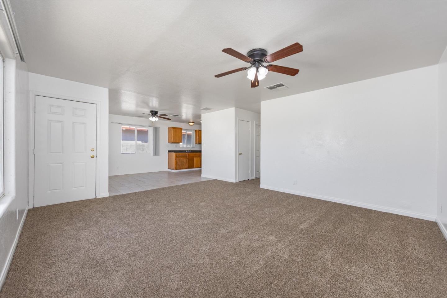 Detail Gallery Image 8 of 28 For 132 Center, Taft,  CA 93268 - 3 Beds | 1 Baths