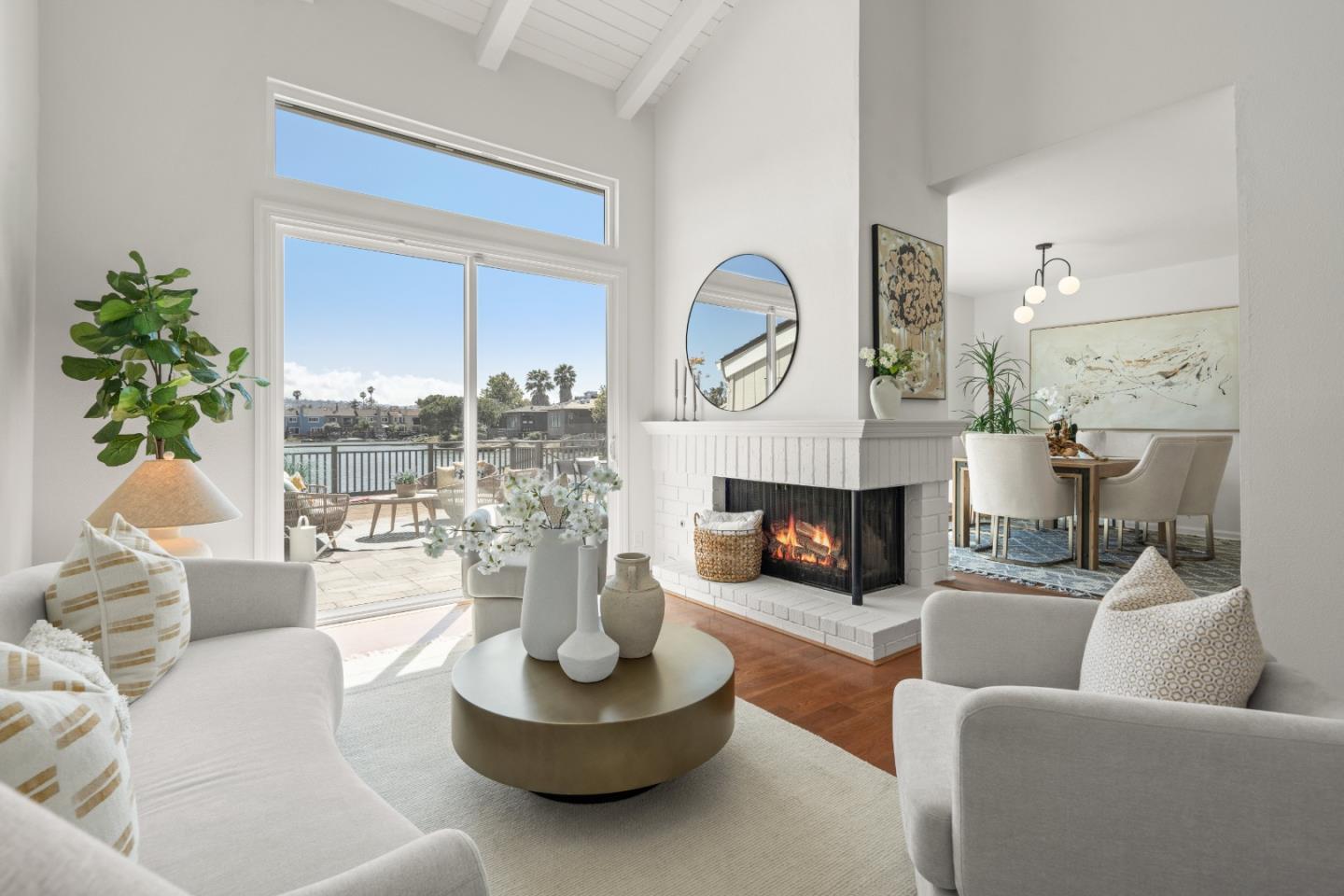 Detail Gallery Image 14 of 71 For 17 Spinnaker Pl, Redwood City,  CA 94065 - 3 Beds | 2/1 Baths