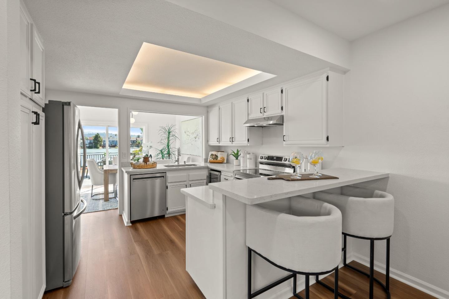 Detail Gallery Image 33 of 71 For 17 Spinnaker Pl, Redwood City,  CA 94065 - 3 Beds | 2/1 Baths