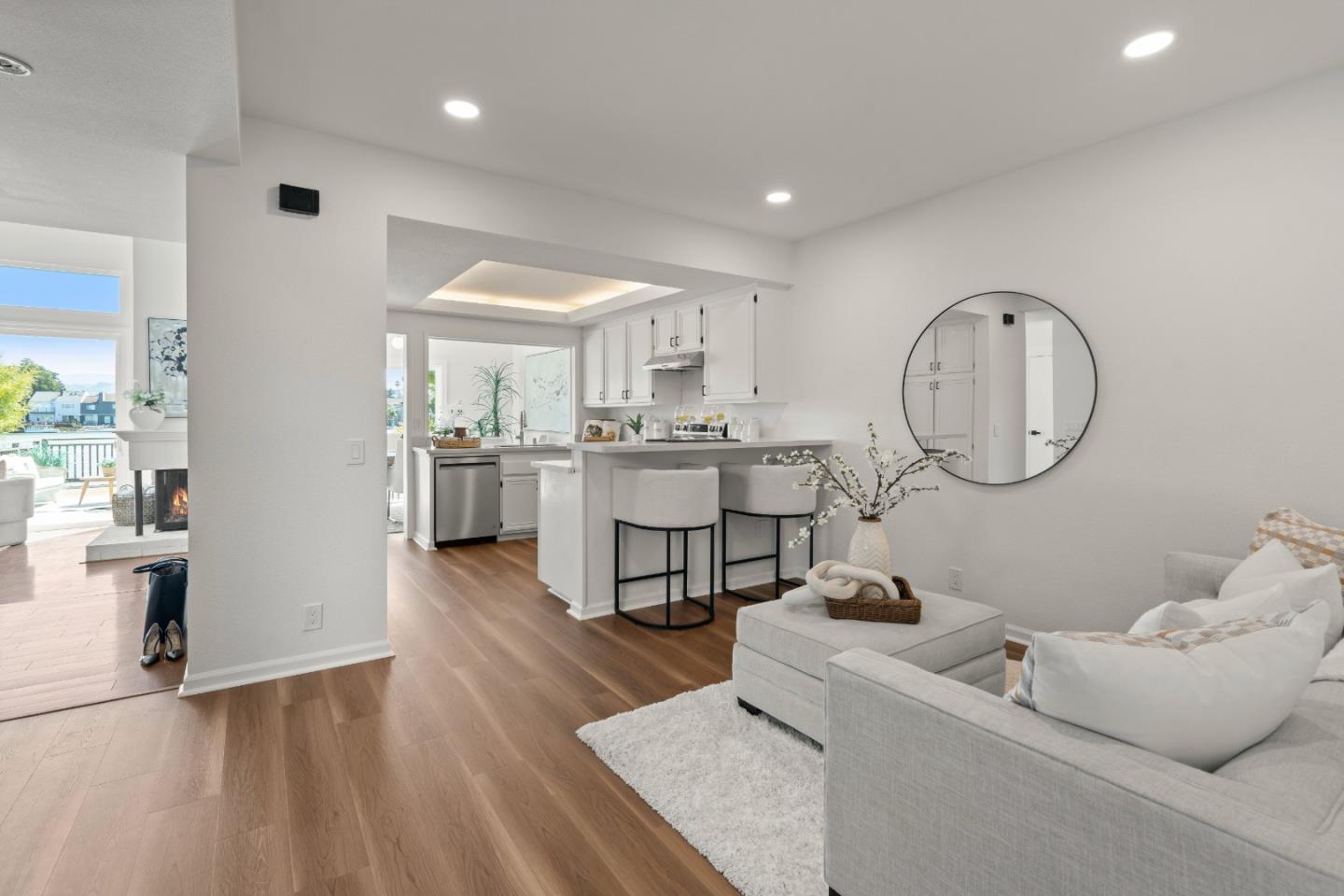 Detail Gallery Image 36 of 71 For 17 Spinnaker Pl, Redwood City,  CA 94065 - 3 Beds | 2/1 Baths