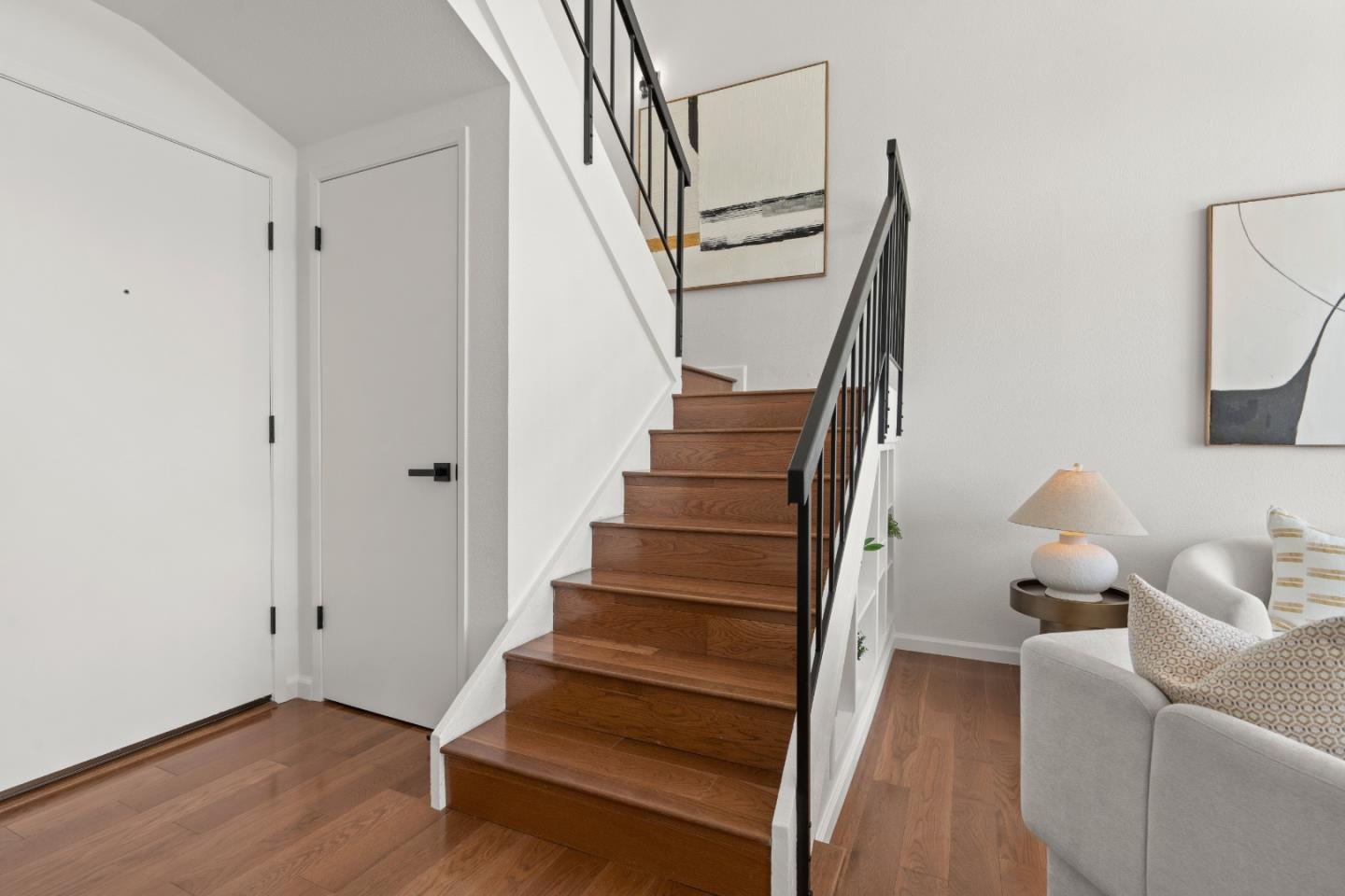 Detail Gallery Image 38 of 71 For 17 Spinnaker Pl, Redwood City,  CA 94065 - 3 Beds | 2/1 Baths