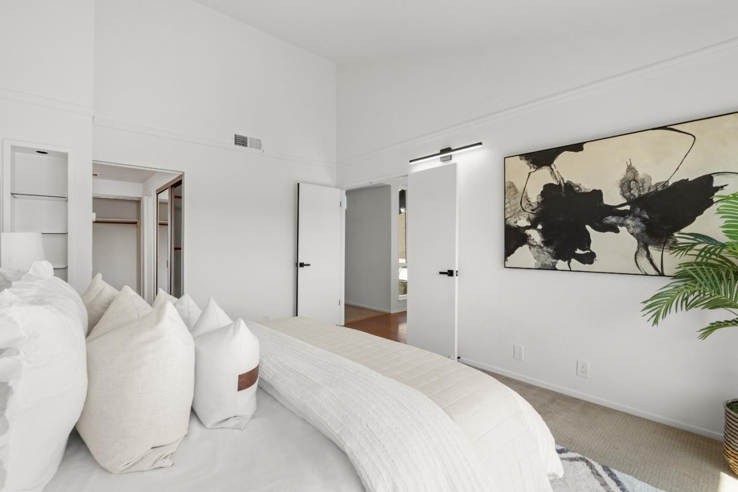Detail Gallery Image 43 of 71 For 17 Spinnaker Pl, Redwood City,  CA 94065 - 3 Beds | 2/1 Baths