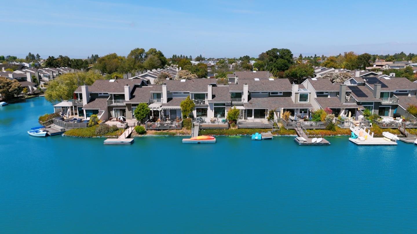 Detail Gallery Image 67 of 71 For 17 Spinnaker Pl, Redwood City,  CA 94065 - 3 Beds | 2/1 Baths