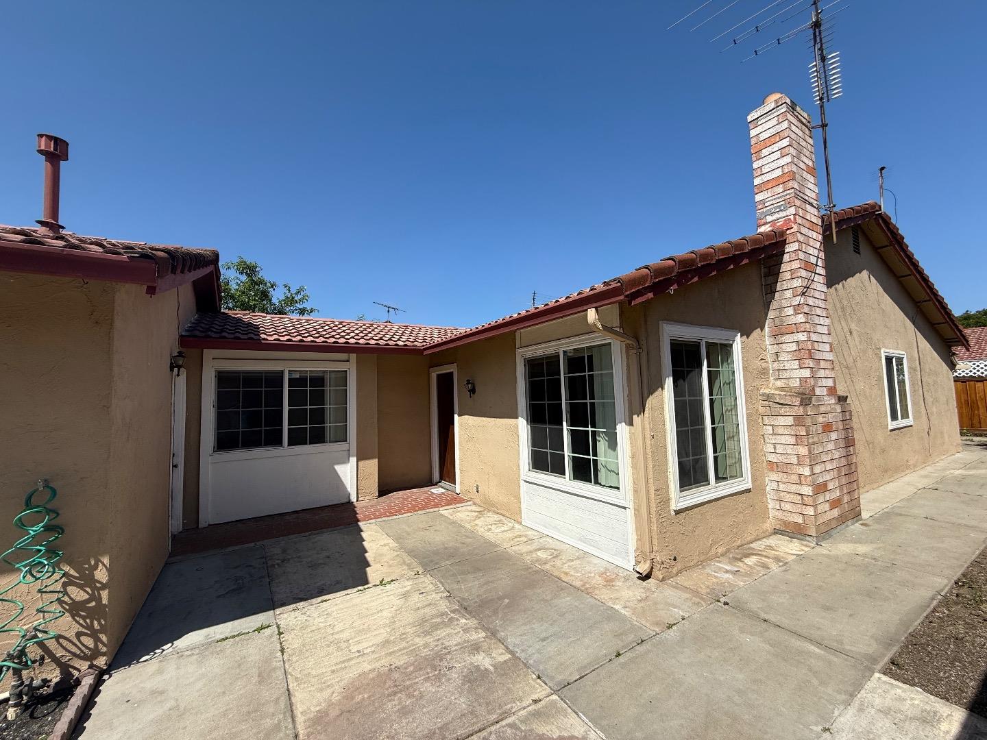 Detail Gallery Image 15 of 20 For 835 Saraband Way, San Jose,  CA 95122 - 3 Beds | 2 Baths