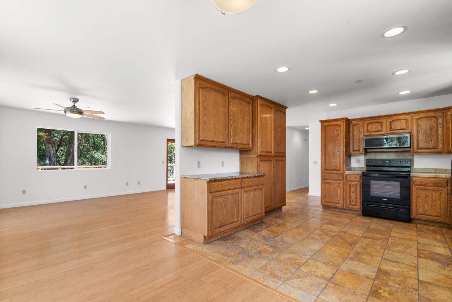 Detail Gallery Image 11 of 55 For 620 Ormsby Cutoff, Corralitos,  CA 95076 - 3 Beds | 2 Baths