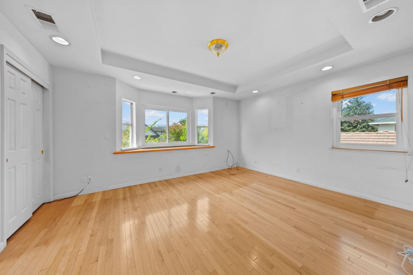 Detail Gallery Image 15 of 31 For 21818 Lomita Ave, Cupertino,  CA 95014 - 3 Beds | 3 Baths