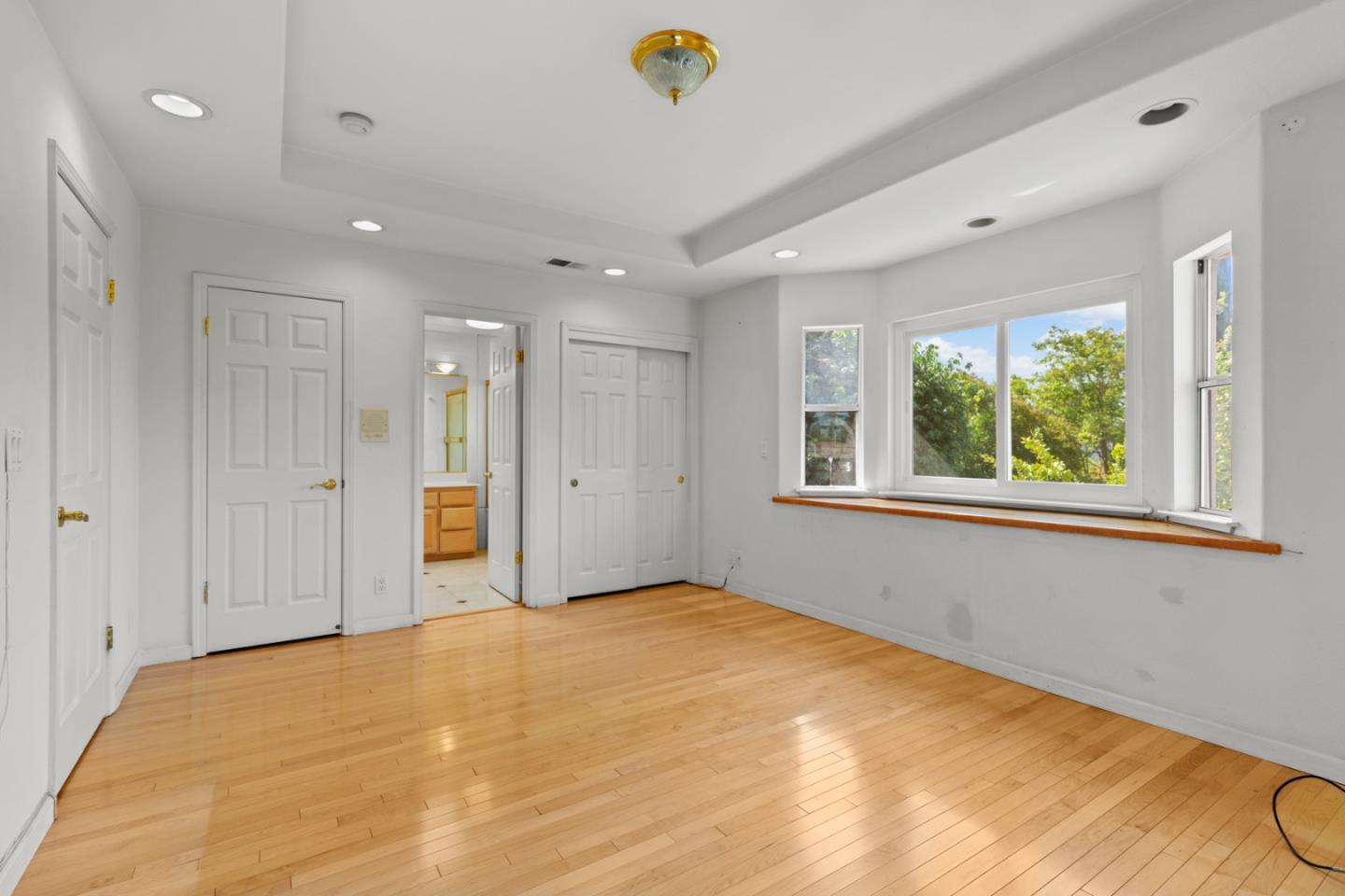Detail Gallery Image 16 of 31 For 21818 Lomita Ave, Cupertino,  CA 95014 - 3 Beds | 3 Baths