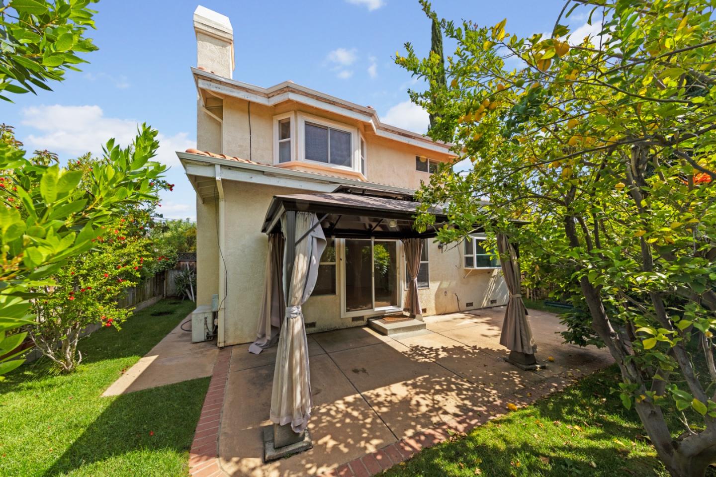 Detail Gallery Image 28 of 31 For 21818 Lomita Ave, Cupertino,  CA 95014 - 3 Beds | 3 Baths